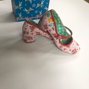 EUC IRREGULAR CHOICE FLORAL PATTERNED HEELS